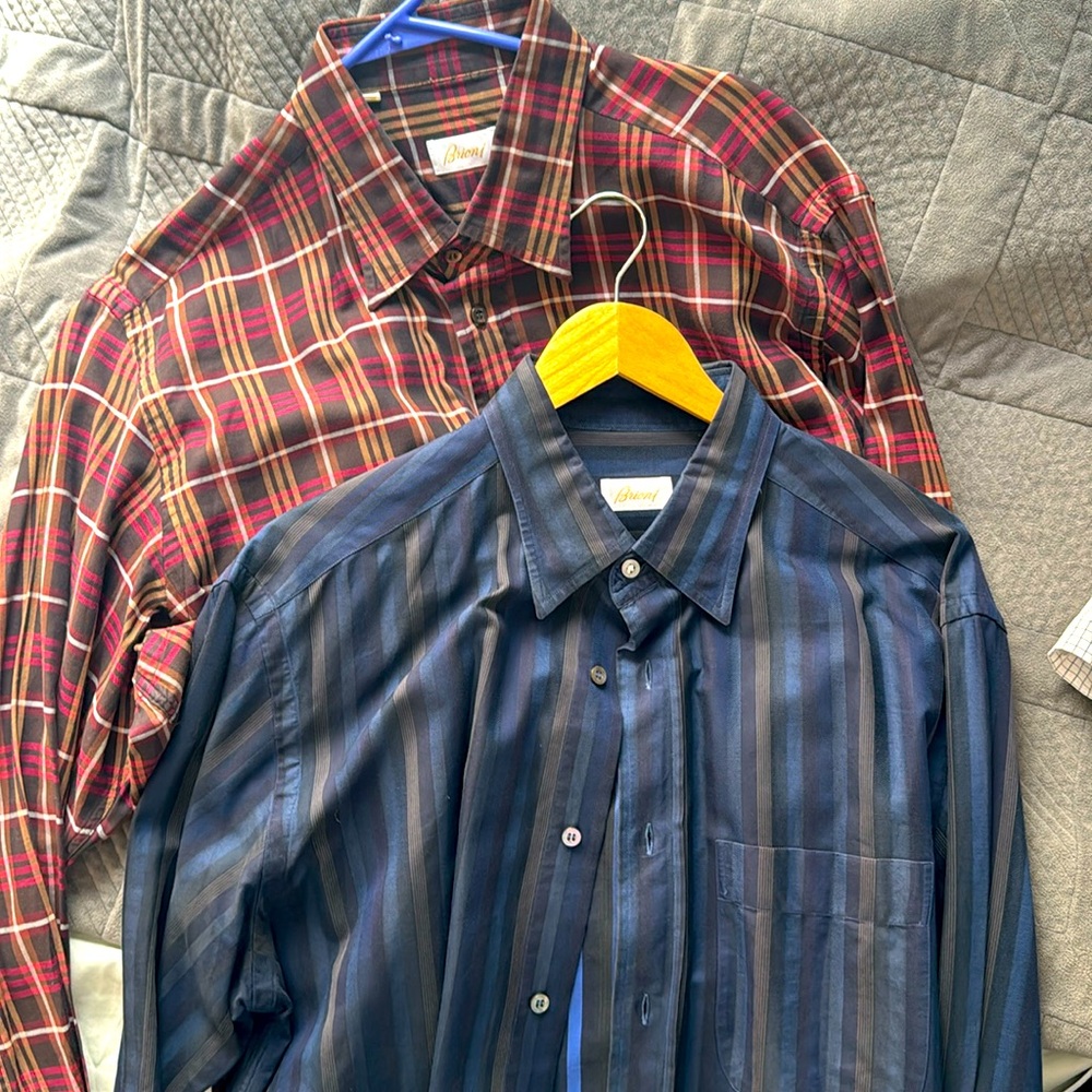 2 Mens Size XL Brioni Button up shirts